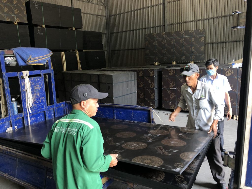 ván phủ phim giá rẻ, bảng giá ván phủ phim, Ván khuôn phủ phim